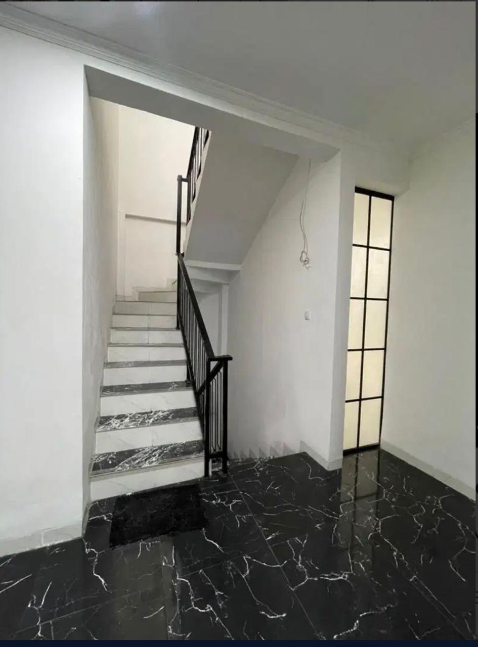 Rumah Pondok Indah PIM 2 thumbnail 2