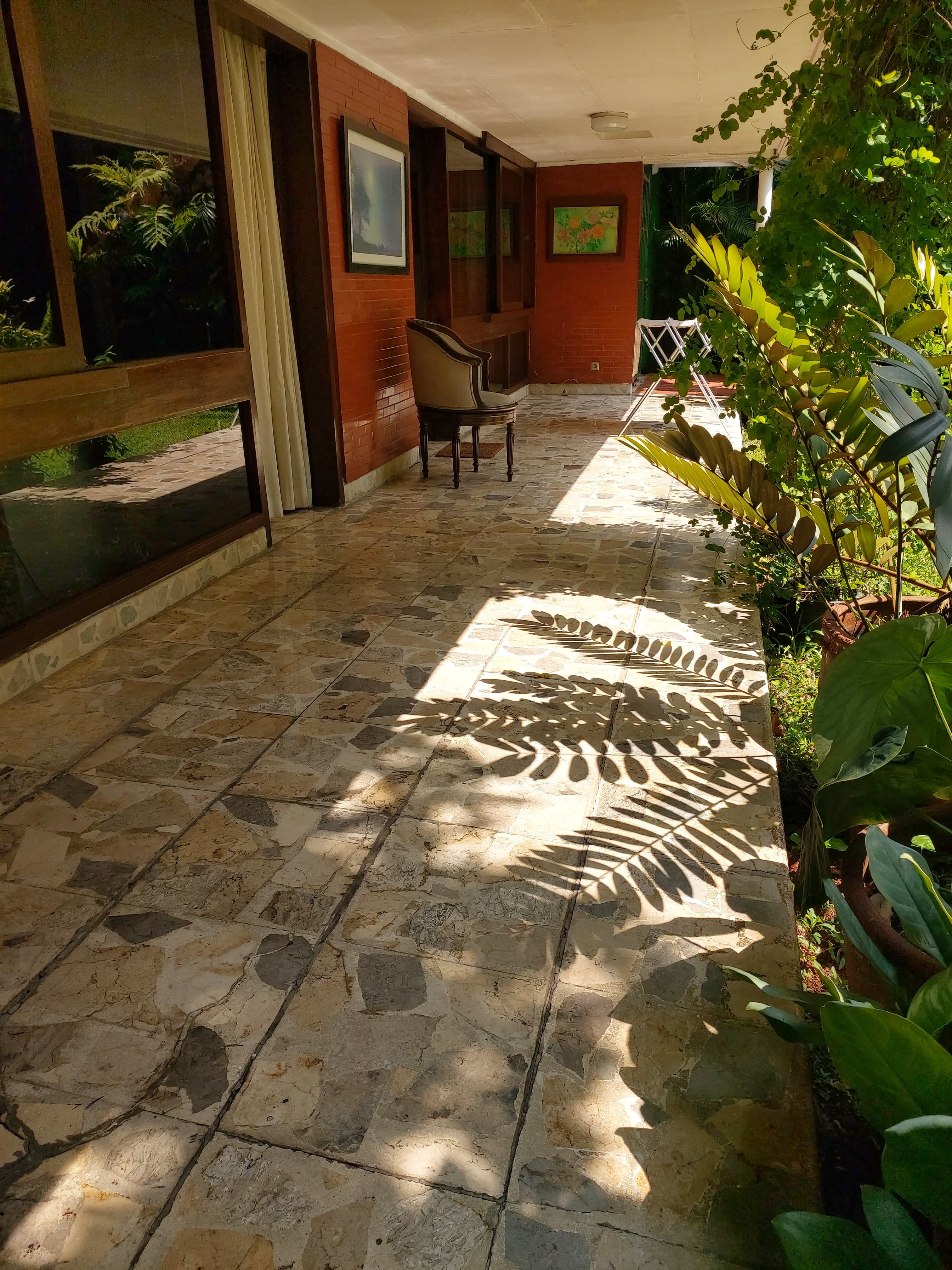 Rumah Asri Dekat Kemang thumbnail 2