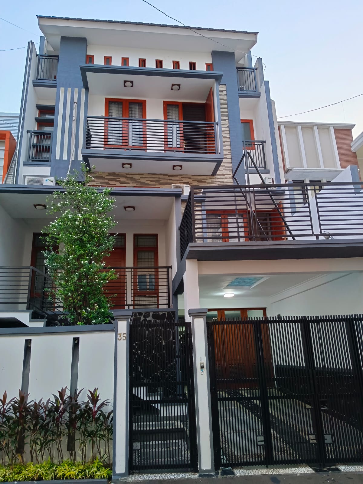 Rumah Dekat Sudirman Semanggi foto 1