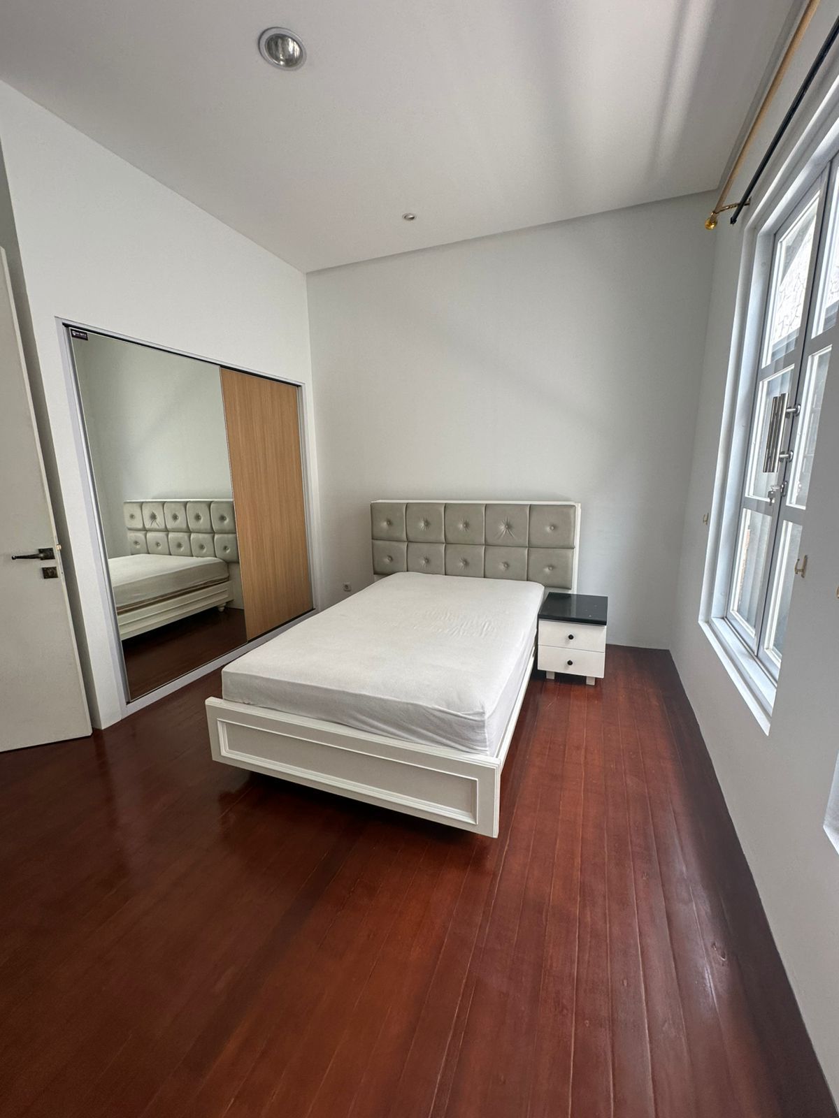 Rumah Disewakan Pondok Indah thumbnail 22