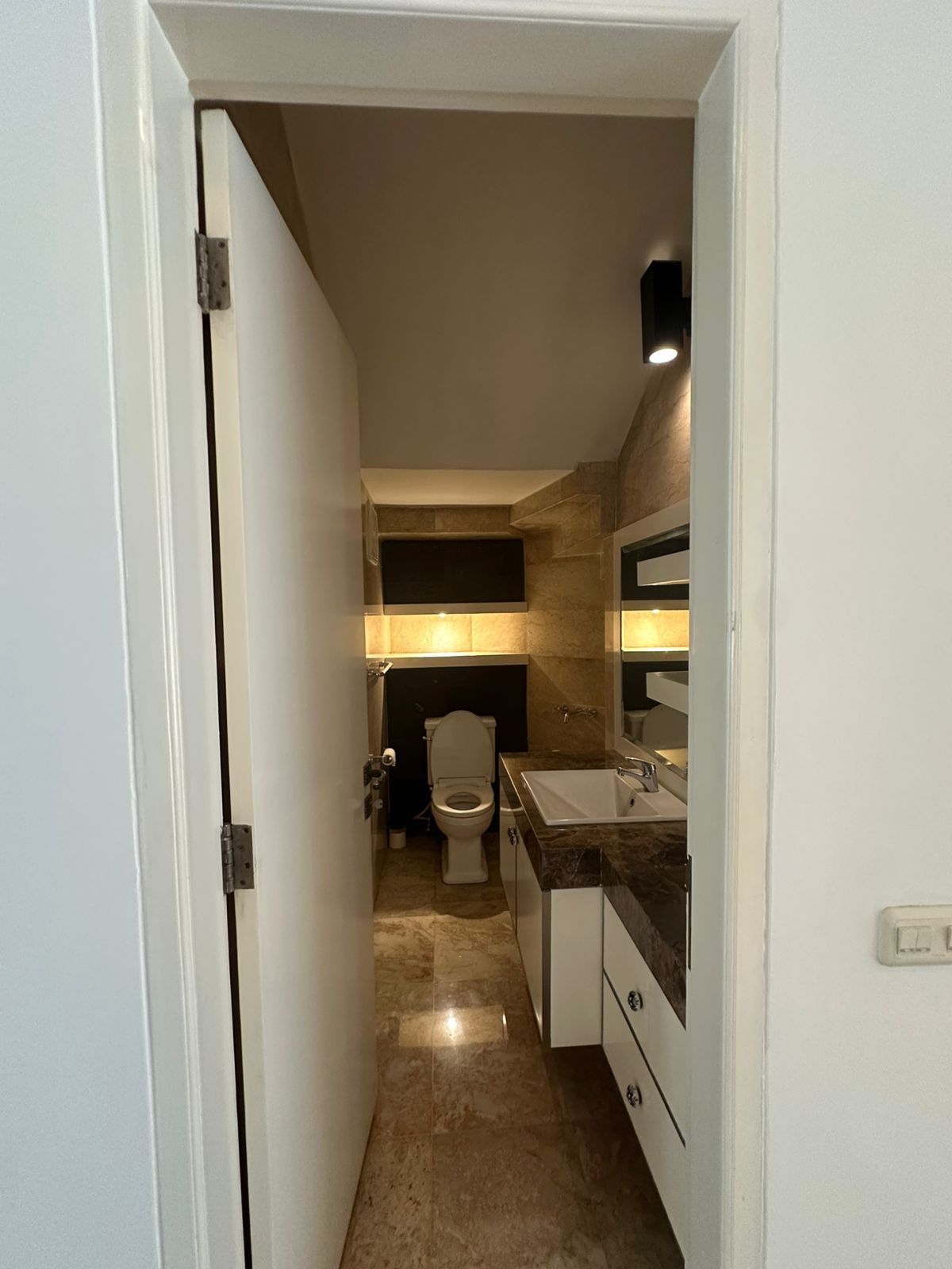 Rumah Disewakan Pondok Indah thumbnail 23