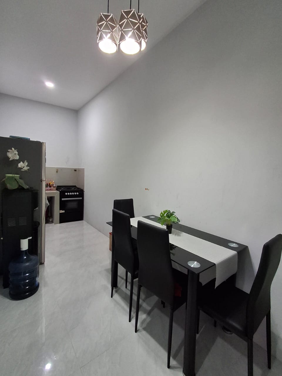 Rumah Z Living Lake Garden EF 28 12 Grand Wisata foto 1