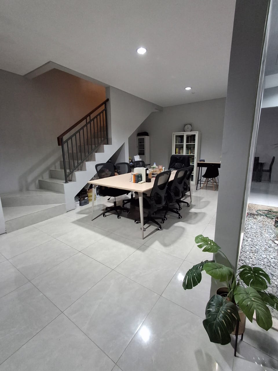Rumah Z Living Lake Garden EF 28 12 Grand Wisata thumbnail 12