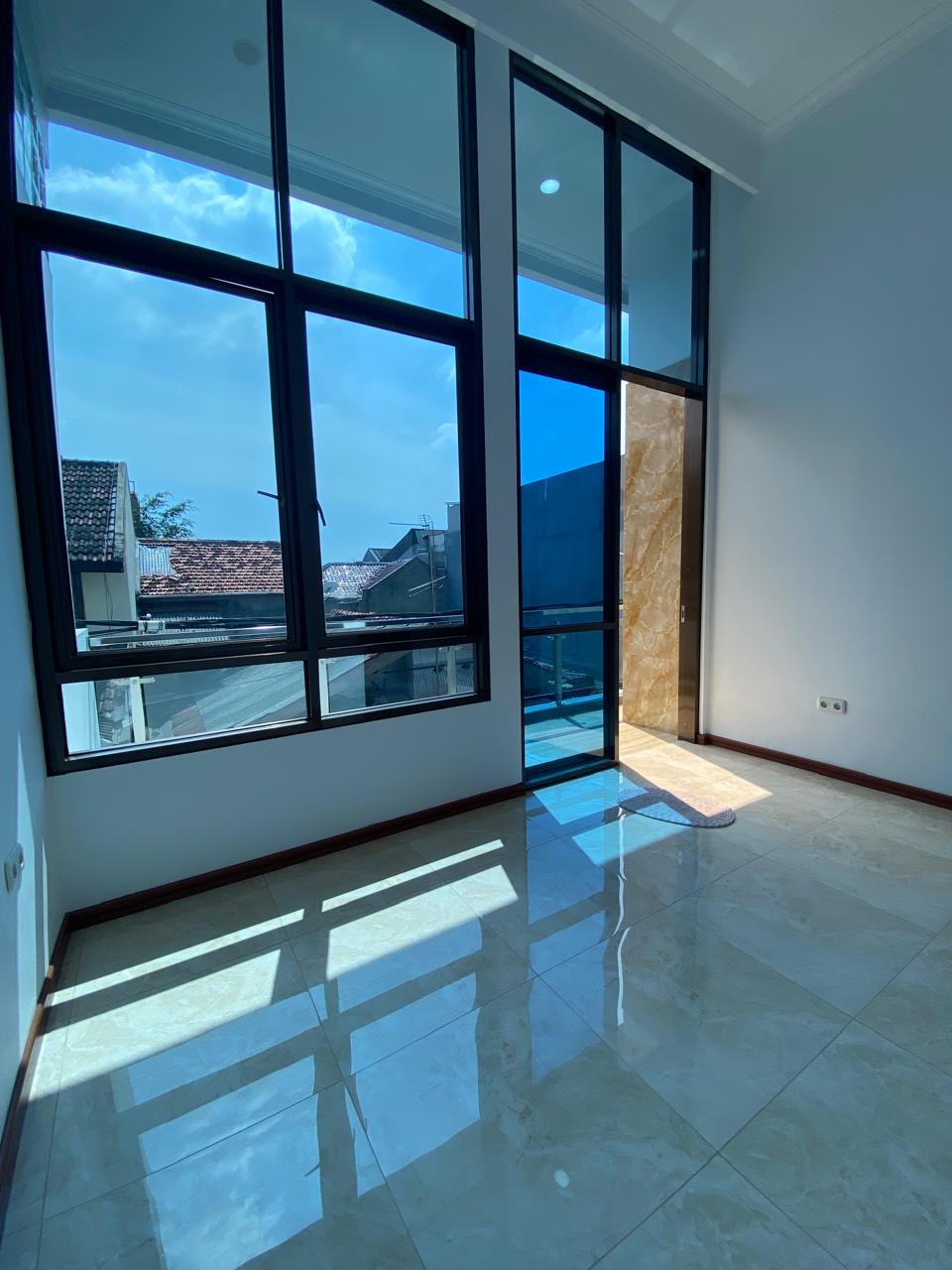 Rumah Perumahan Baru Tebet thumbnail 8